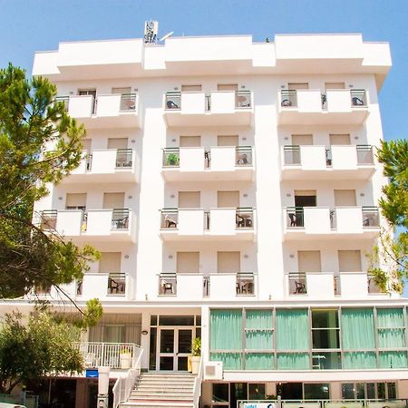 Hotel Raffaello Cesenatico Esterno foto