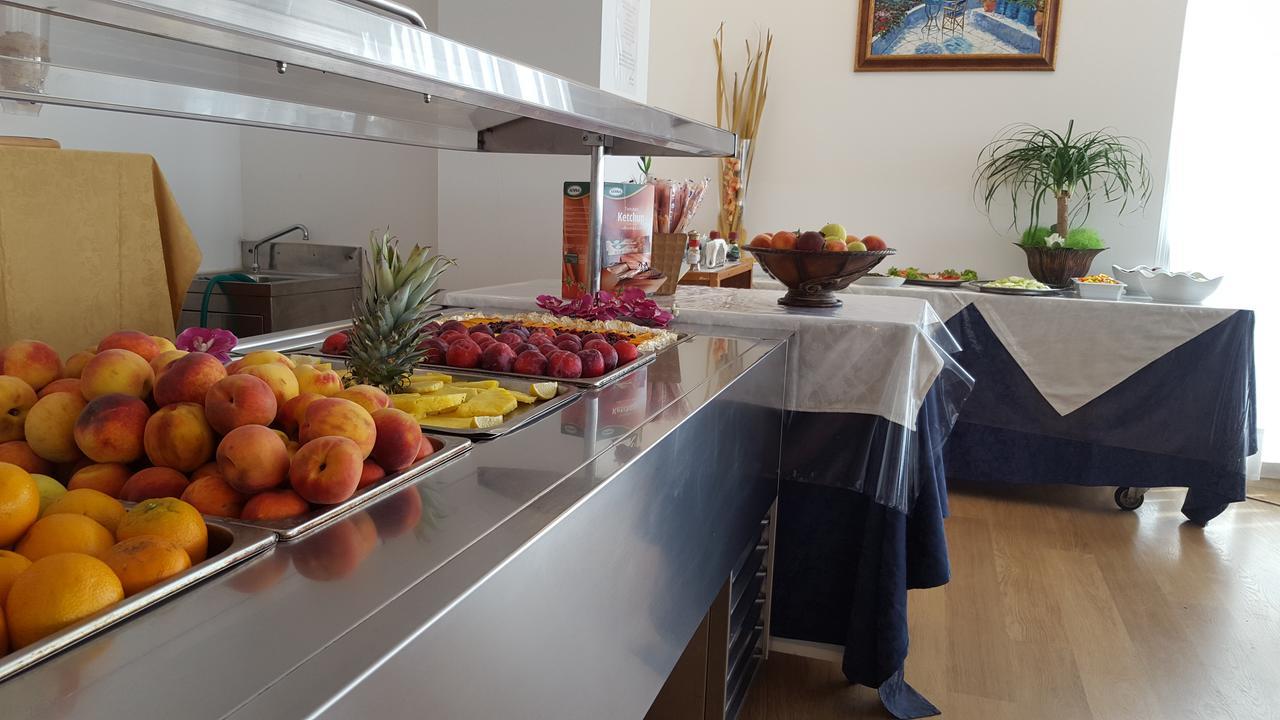 Hotel Raffaello Cesenatico Esterno foto